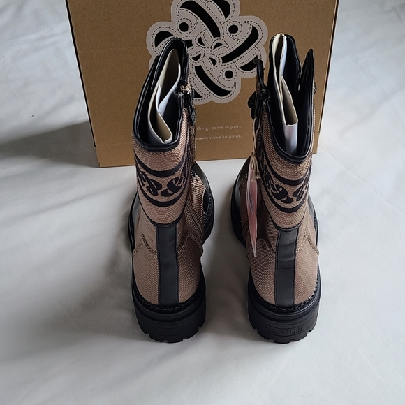 NWT Sam & Libby Black and Tan Boots - Picture 3 of 6